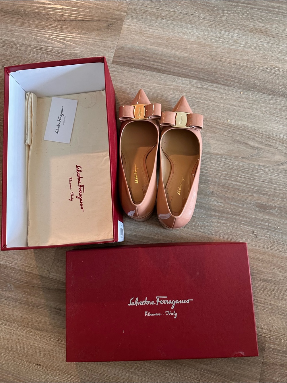 NEW Salvatore Ferragamo Pink Vara Bow Pointed-Toe Pumps - Picture 6 of 7